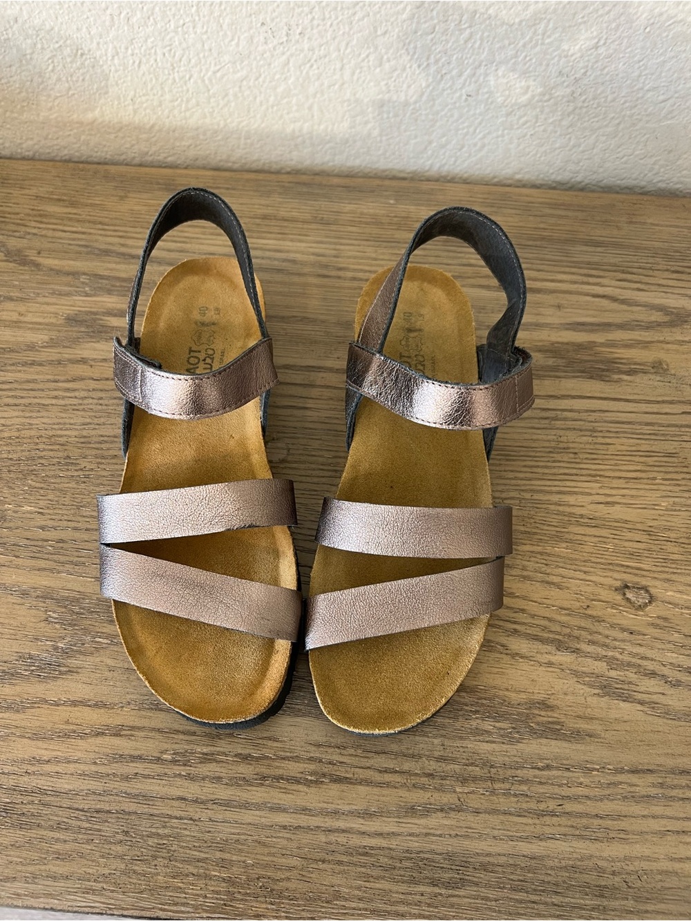 Naot Kayla sandal radiant copper leather sz 9-9.5 EU 40 comfort walking casual - Picture 7 of 12
